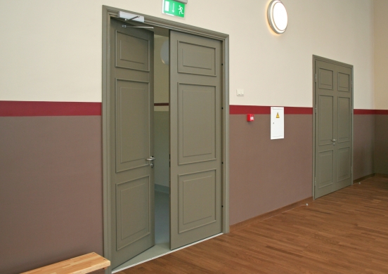 Steel doors with MDF finish