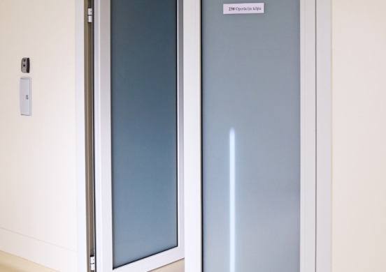 automatic aluminum doors